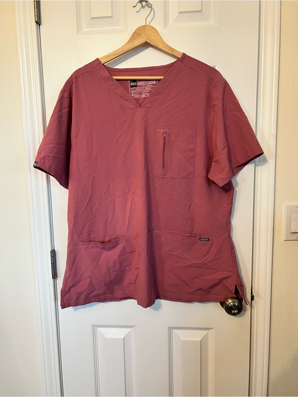Women’s Short Sleeve V-Neck Scrub Top in Rosewood
